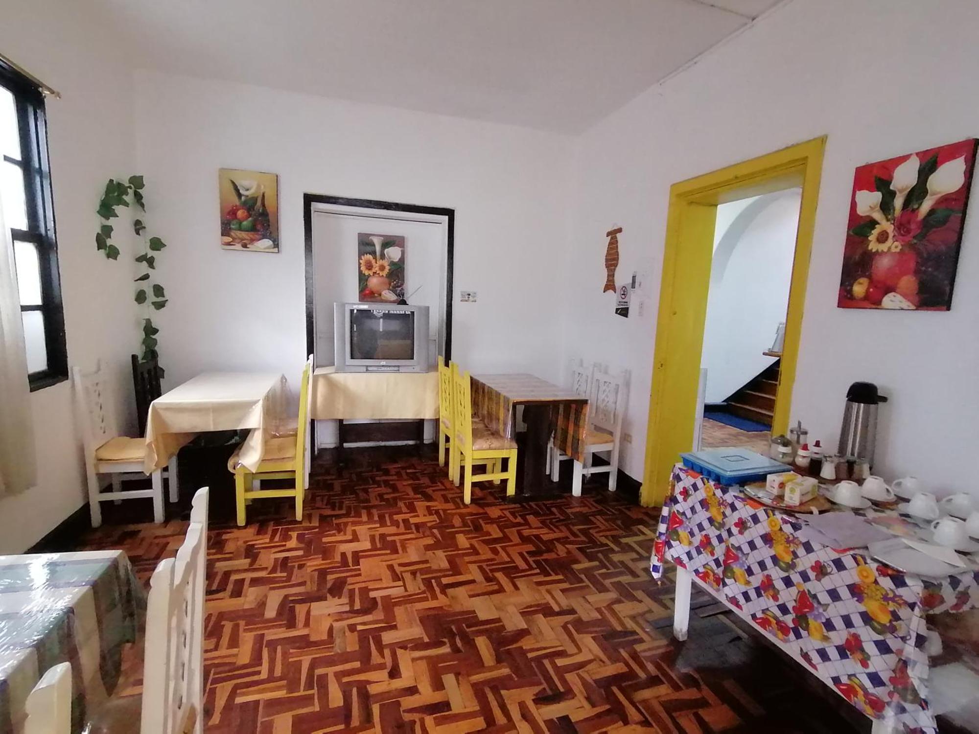Galapagos Natural Life Hostel Кіто Екстер'єр фото