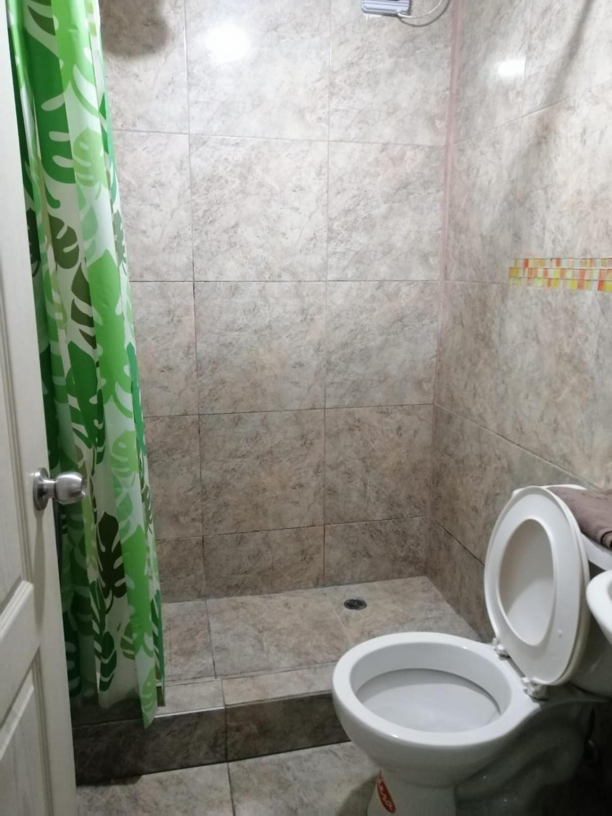 Galapagos Natural Life Hostel Кіто Екстер'єр фото