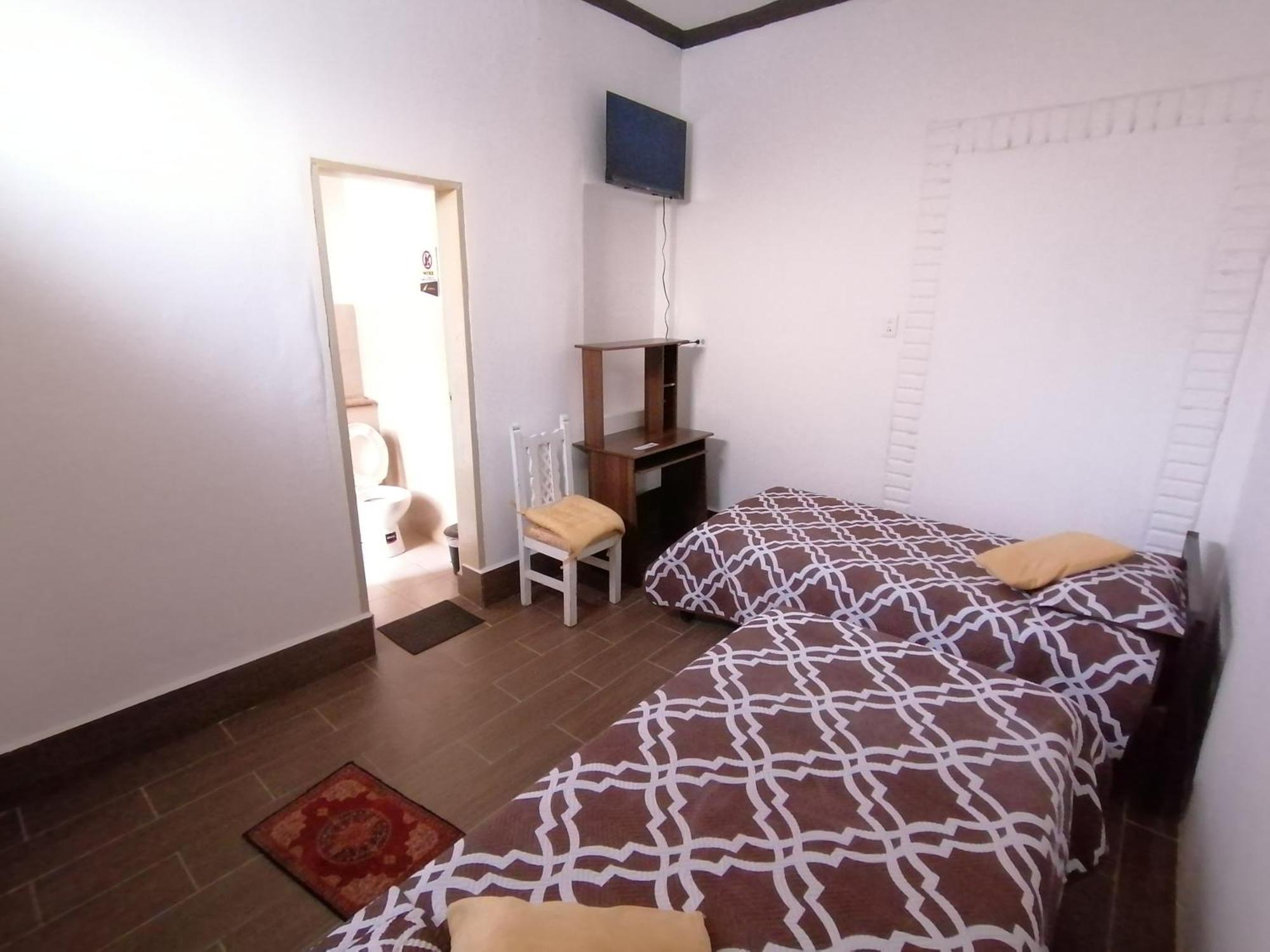 Galapagos Natural Life Hostel Кіто Екстер'єр фото