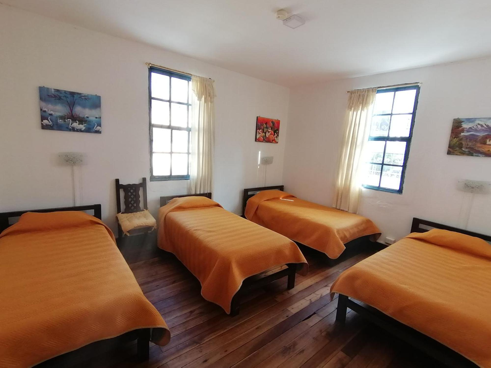 Galapagos Natural Life Hostel Кіто Екстер'єр фото